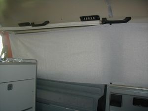 Multivan-Vorhang-Schiebetüre-3.JPG